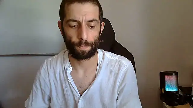 Snapshot of topg84 chatting on 06-30-26, 02:18 topg84 online show from 06-30-26, 02:18