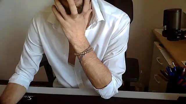 Snapshot of topg84 chatting on 07-25-26, 02:03 topg84 online show from 07-25-26, 02:03