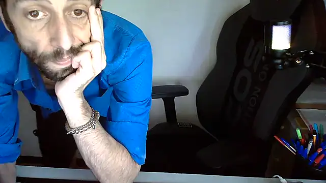 Snapshot of topg84 chatting on 07-29-26, 05:11 topg84 online show from 07-29-26, 05:11