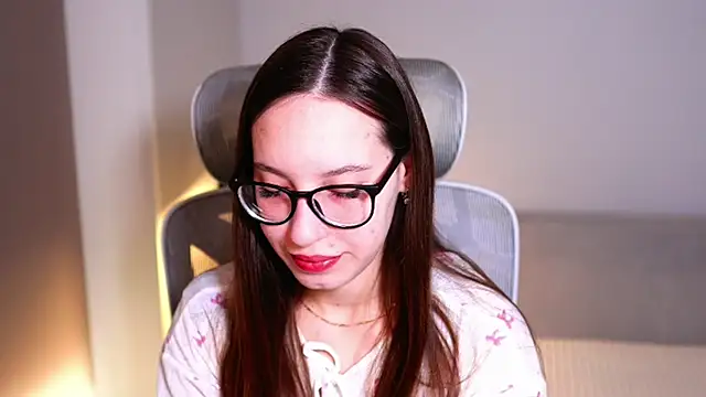 WhyEmmyCry online show from 03-22-26, 05:22