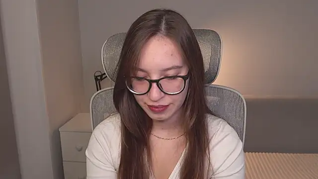 Snapshot of WhyEmmyCry chatting on 06-07-26, 05:33 WhyEmmyCry online show from 06-07-26, 05:33