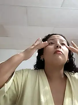 Snapshot of chikis12_ chatting on 12-13-25, 07:53 chikis12 online show from 12-13-25, 07:53