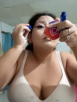 Snapshot of chikis12_ chatting on 12-16-25, 08:36 chikis12 online show from 12-16-25, 08:36