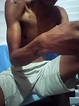 Snapshot of Estebanbigcock23 chatting on 11-24-25, 10:31 Estebanbigcock23 online show from 11-24-25, 10:31