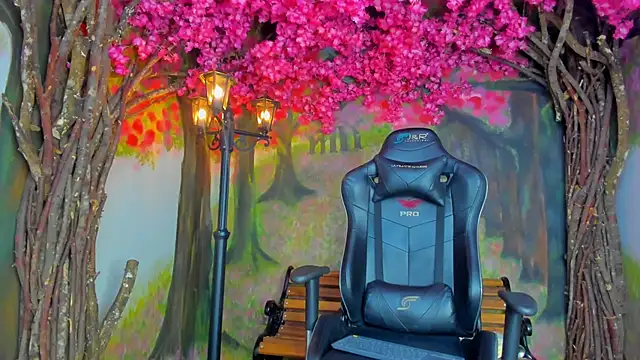 ArohomLester online show from 10-21-25, 11:11