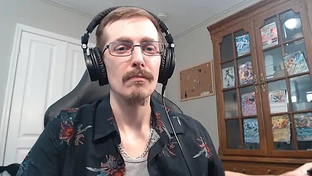 Snapshot of CasuallyCorrupt chatting on 11-08-25, 04:23 CasuallyCorrupt online show from 11-08-25, 04:23