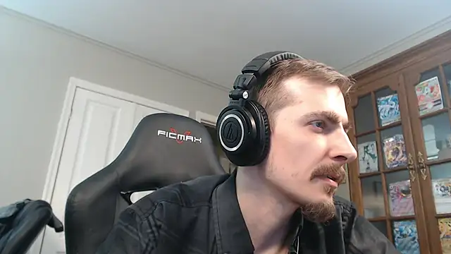 Snapshot of CasuallyCorrupt chatting on 11-09-25, 02:32 CasuallyCorrupt online show from 11-09-25, 02:32