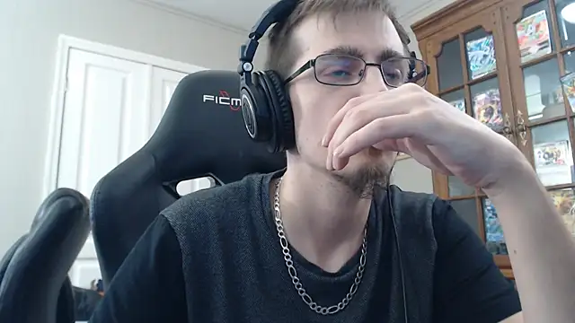 Snapshot of CasuallyCorrupt chatting on 11-15-25, 01:25 CasuallyCorrupt online show from 11-15-25, 01:25