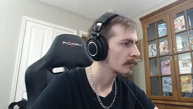 Snapshot of CasuallyCorrupt chatting on 11-27-25, 01:18 CasuallyCorrupt online show from 11-27-25, 01:18