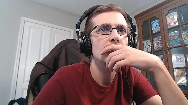 Snapshot of CasuallyCorrupt chatting on 12-05-25, 02:31 CasuallyCorrupt online show from 12-05-25, 02:31