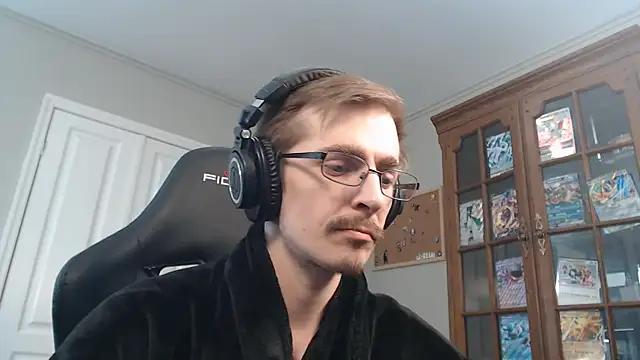 Snapshot of CasuallyCorrupt chatting on 12-22-25, 05:59 CasuallyCorrupt online show from 12-22-25, 05:59