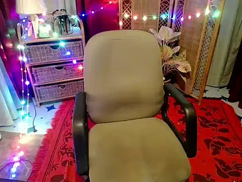 pretty petite asian143 online show from 06-09-26, 11:05