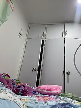 Snapshot of violeta365 chatting on 11-27-25, 03:03 violeta365 online show from 11-27-25, 03:03