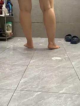 HinayLa online show from 04-15-26, 02:13