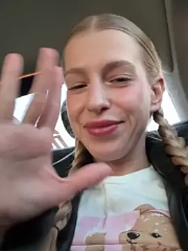 kira mia online show from 03-30-26, 03:57