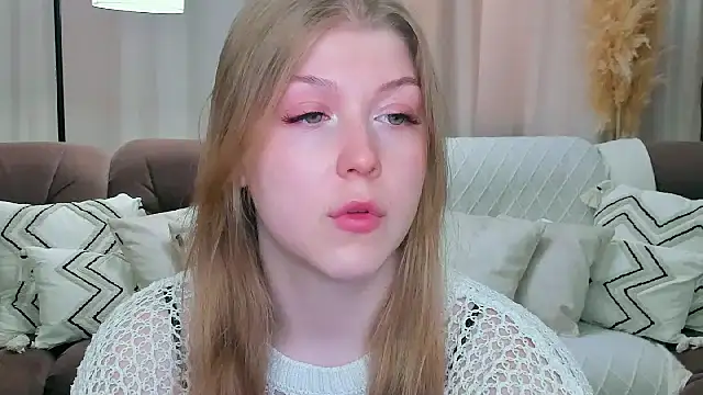 Snapshot of Stella_Light chatting on 04-30-26, 04:19 Stella Light online show from 04-30-26, 04:19