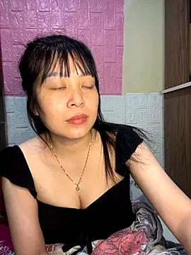 Butterfly kee online show from 11-02-25, 07:11