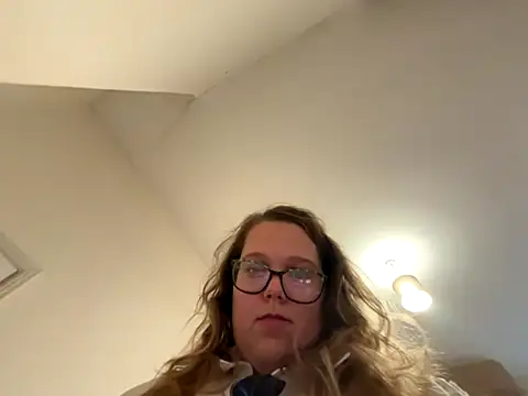 Scarletcum22 online show from 10-27-25, 10:19