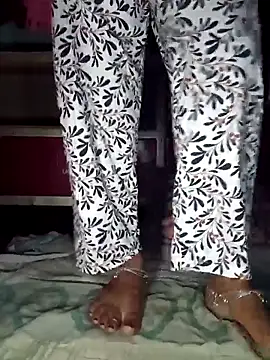 Hot-joyaa online show from 12-14-25, 06:34