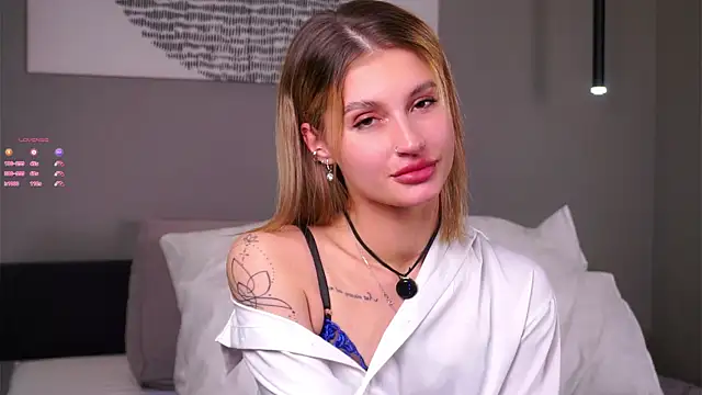 Snapshot of buvei chatting on 11-24-25, 01:33 buvei online show from 11-24-25, 01:33