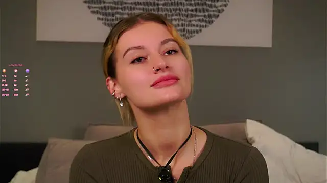 Snapshot of buvei chatting on 12-02-25, 12:54 buvei online show from 12-02-25, 12:54