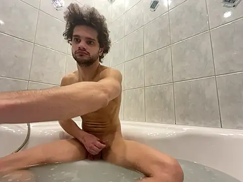 youngboyformommy24 online show from 04-04-26, 07:00