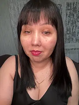 Snapshot of Love__Mom chatting on 03-22-26, 10:02 Love Mom online show from 03-22-26, 10:02