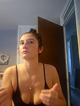 Snapshot of SashaBabyxx chatting on 11-03-25, 11:44 SashaBabyxx online show from 11-03-25, 11:44