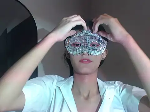 Hottie hania online show from 11-12-25, 06:30