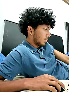 Snapshot of LyliaWood chatting on 11-14-25, 07:56 LyliaWood online show from 11-14-25, 07:56