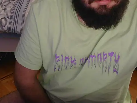 Snapshot of moneyman_11 chatting on 11-02-25, 01:46 moneyman 11 online show from 11-02-25, 01:46