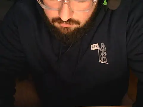 Snapshot of moneyman_11 chatting on 12-04-25, 11:13 moneyman 11 online show from 12-04-25, 11:13