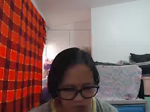 Snapshot of Kinkybela2025 chatting on 01-15-26, 01:43 Kinkybela2025 online show from 01-15-26, 01:43