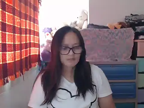 Snapshot of Kinkybela2025 chatting on 02-05-26, 01:32 Kinkybela2025 online show from 02-05-26, 01:32