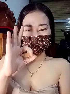 Family-Lovee online show from 11-22-25, 09:03