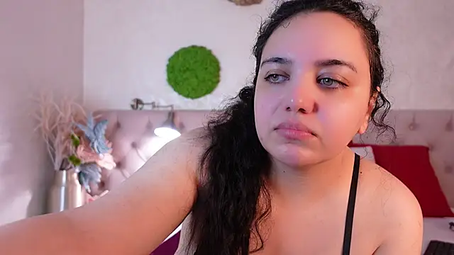 MoniqueJade online show from 11-08-25, 07:45