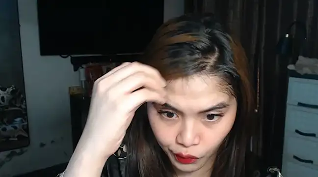 Snapshot of SeductiveTsDoll chatting on 03-19-25, 02:48 SeductiveTsDoll online show from 03-19-25, 02:48