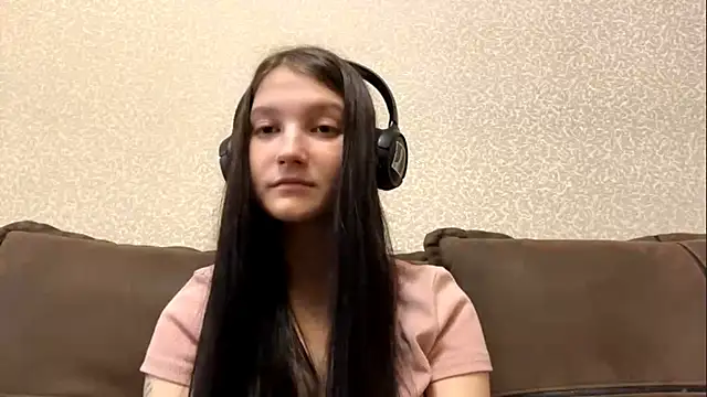 auroracus online show from 10-24-25, 07:49