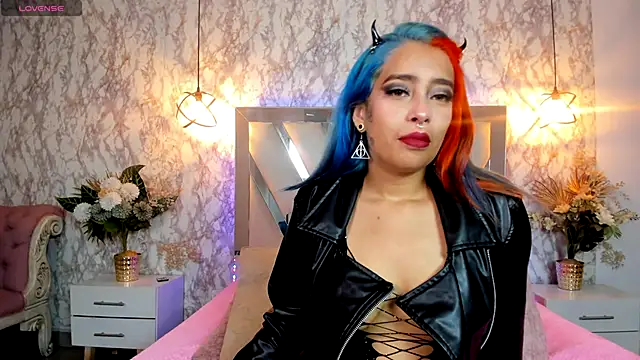 Cristall ravven online show from 10-21-25, 02:18