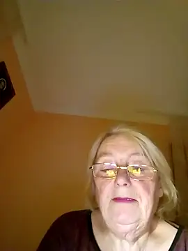 AmyLove353 online show from 10-31-25, 08:43