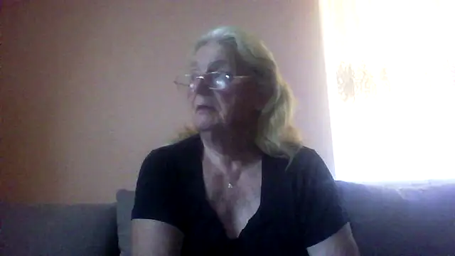 AmyLove353 online show from 07-04-26, 03:24