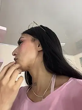 Violeet-Smith online show from 11-15-25, 10:04