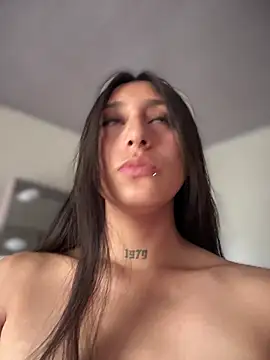 Violeet-Smith online show from 03-17-26, 04:32