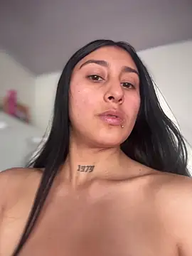 Violeet-Smith online show from 03-31-26, 03:34