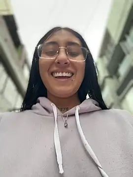 Violeet-Smith online show from 04-19-26, 04:28