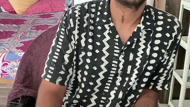 MakeMeAwareAah online show from 10-26-25, 04:40