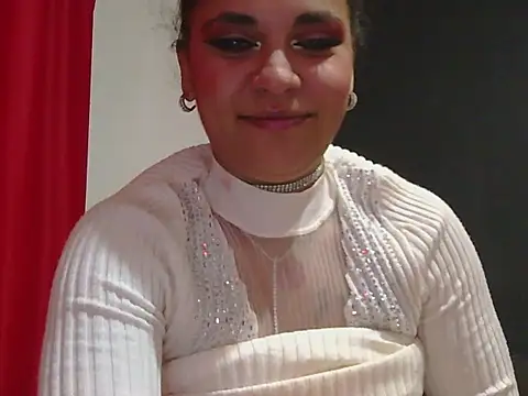 Snapshot of HotJanetta chatting on 12-19-25, 11:12 HotJanetta online show from 12-19-25, 11:12