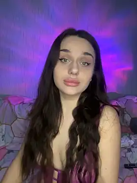 Snapshot of ScarletSi chatting on 12-14-25, 07:29 ScarletSi online show from 12-14-25, 07:29