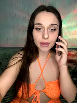 Snapshot of ScarletSi chatting on 12-19-25, 08:05 ScarletSi online show from 12-19-25, 08:05