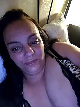 Snapshot of karina_katy chatting on 10-22-25, 05:08 karina katy online show from 10-22-25, 05:08